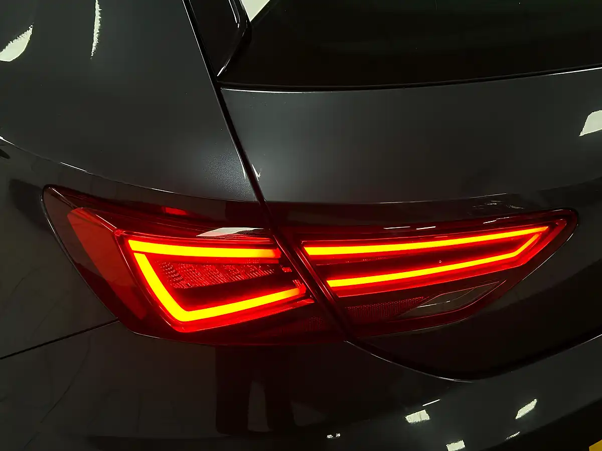Used 2019 SEAT Leon Cupra Grey - Interior and Exterior details 20