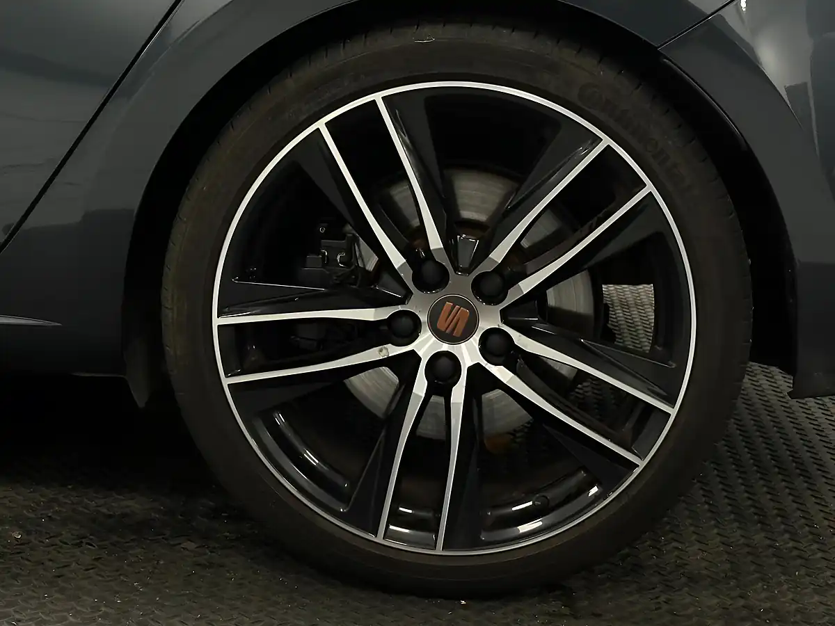 Used 2019 SEAT Leon Cupra Grey - Interior and Exterior details 8