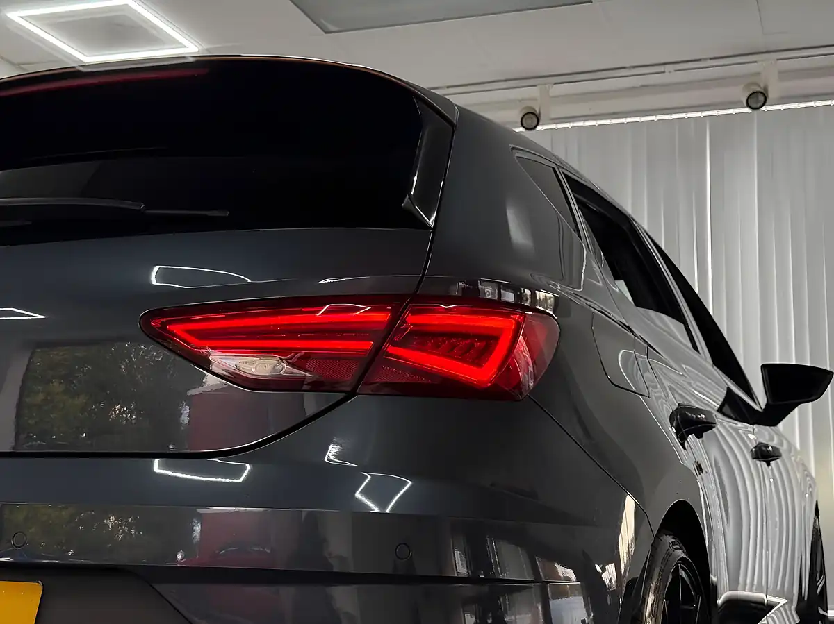Used 2019 SEAT Leon Cupra Grey - Interior and Exterior details 11