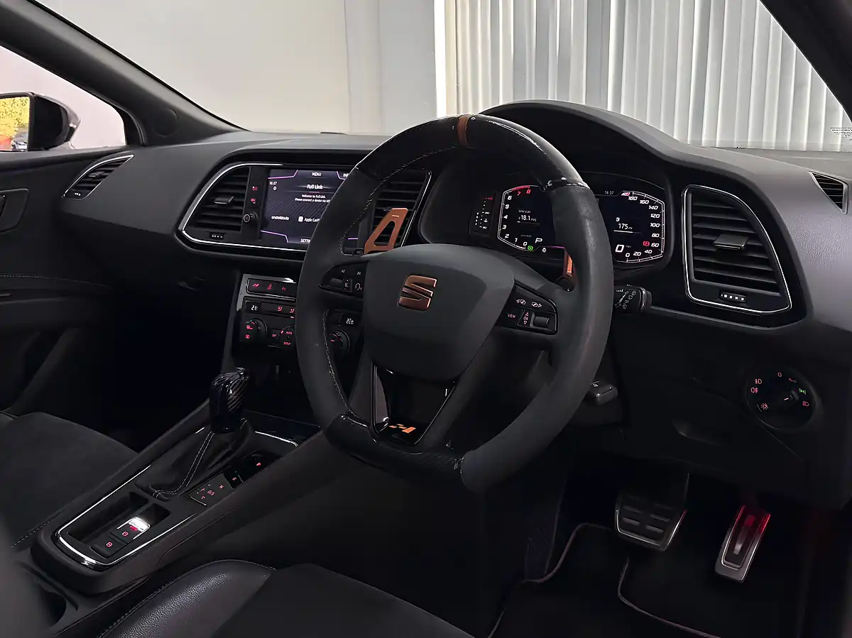 Used 2019 SEAT Leon Cupra Grey - Interior and Exterior details 15