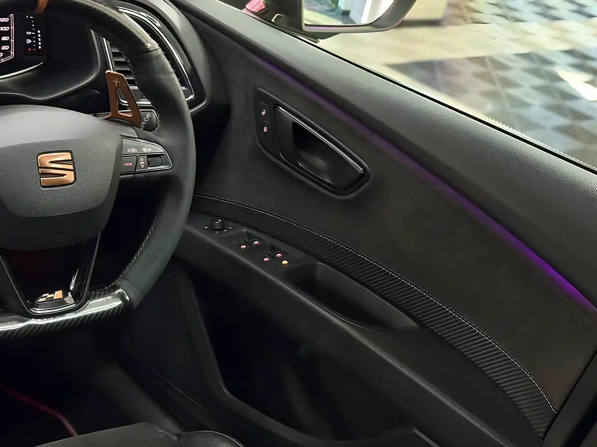 Used 2019 SEAT Leon Cupra Grey - Interior and Exterior details 17