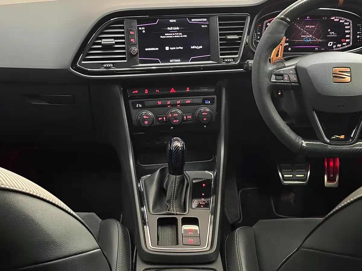Used 2019 SEAT Leon Cupra Grey - Interior and Exterior details 18