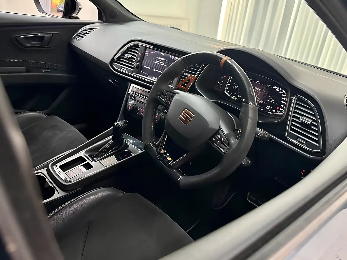 Used 2019 SEAT Leon Cupra Grey - Interior and Exterior details 2