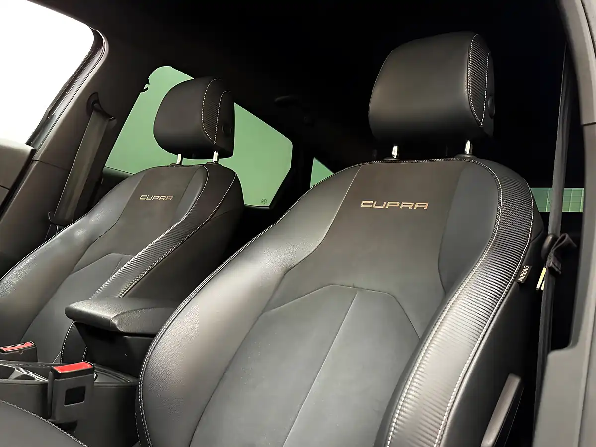Used 2019 SEAT Leon Cupra Grey - Interior and Exterior details 3