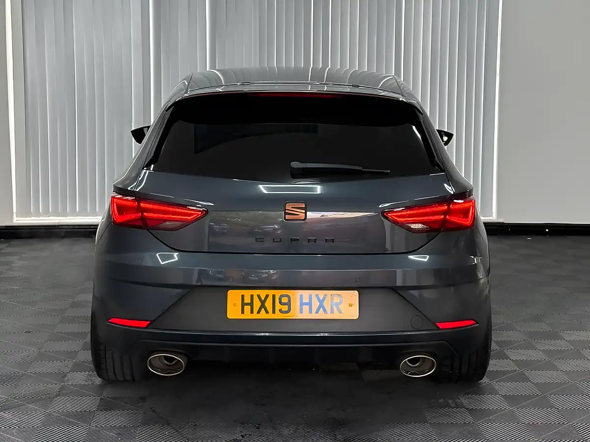 Used 2019 SEAT Leon Cupra Grey - Interior and Exterior details 9