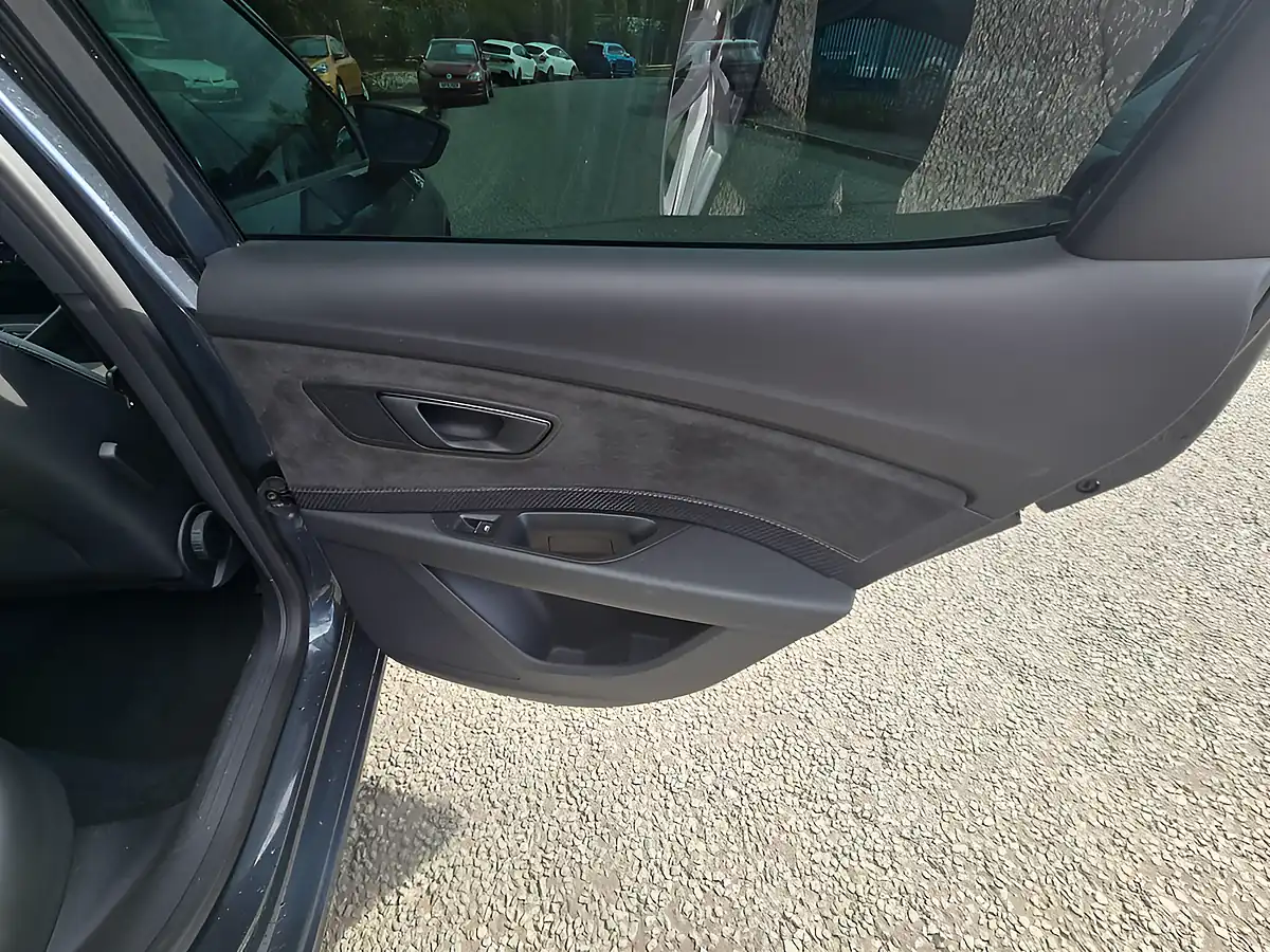 Used 2019 SEAT Leon Cupra Grey - Interior and Exterior details 11