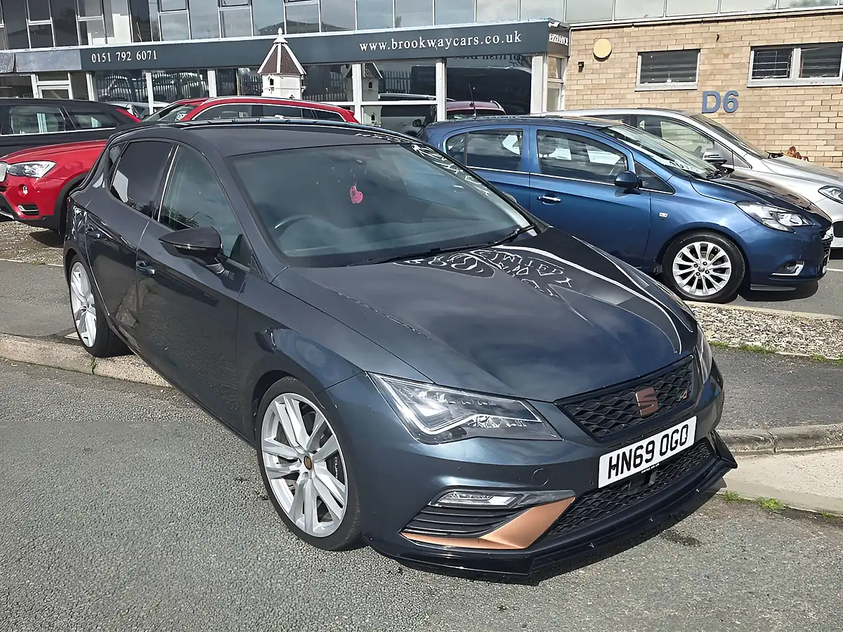 Used 2019 SEAT Leon Cupra Grey - Interior and Exterior details 2