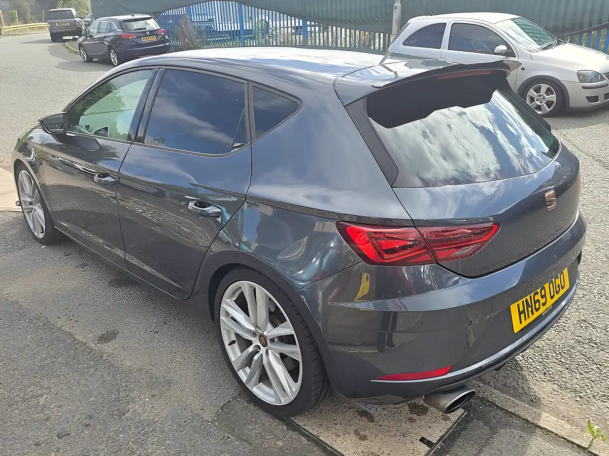 Used 2019 SEAT Leon Cupra Grey - Interior and Exterior details 6