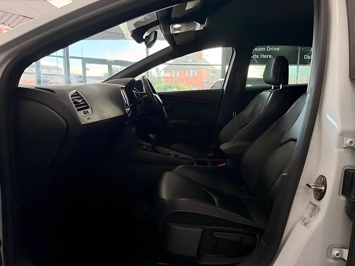 Used 2019 SEAT Leon Cupra Lux White - Interior and Exterior details 17