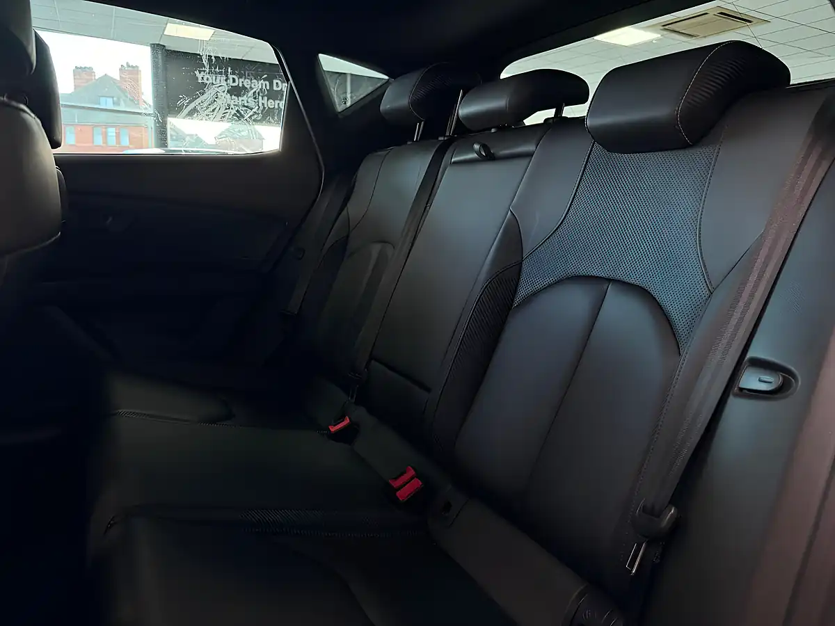 Used 2019 SEAT Leon Cupra Lux White - Interior and Exterior details 18