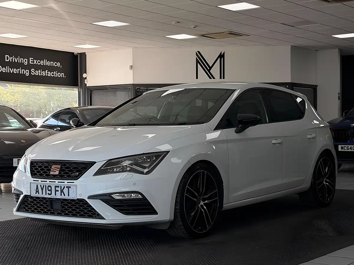 Used 2019 SEAT Leon Cupra Lux White - Interior and Exterior details 5