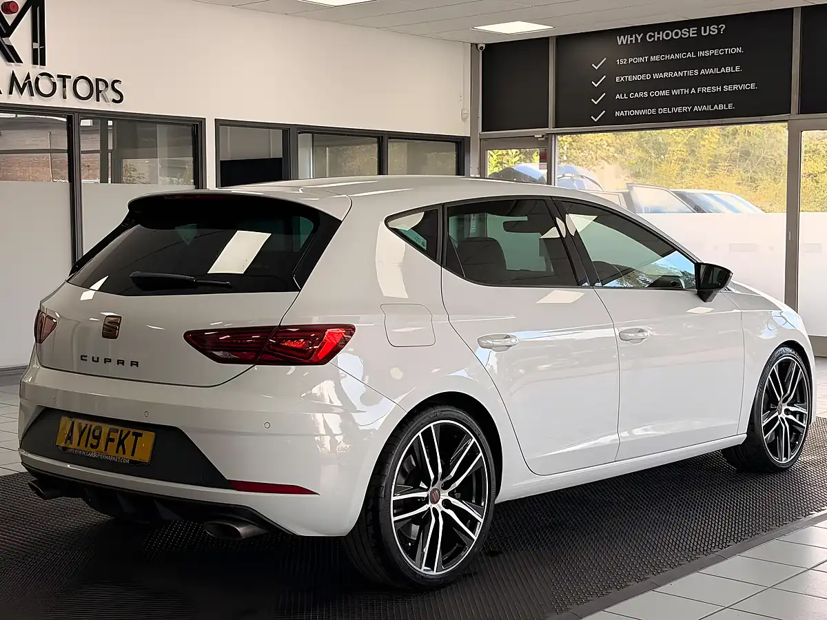 Used 2019 SEAT Leon Cupra Lux White - Interior and Exterior details 9