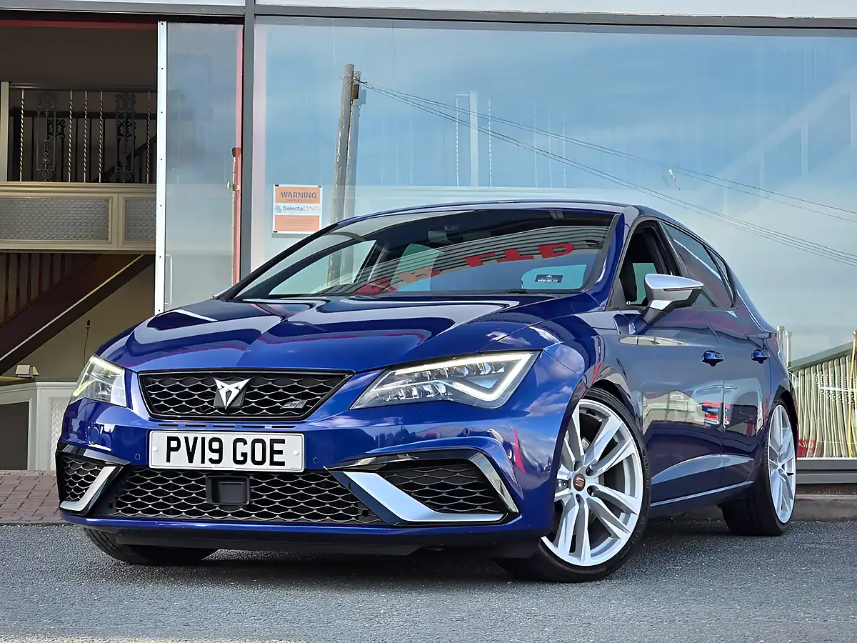 Used 2019 SEAT Leon Cupra Mystery Blue - Interior and Exterior details 7