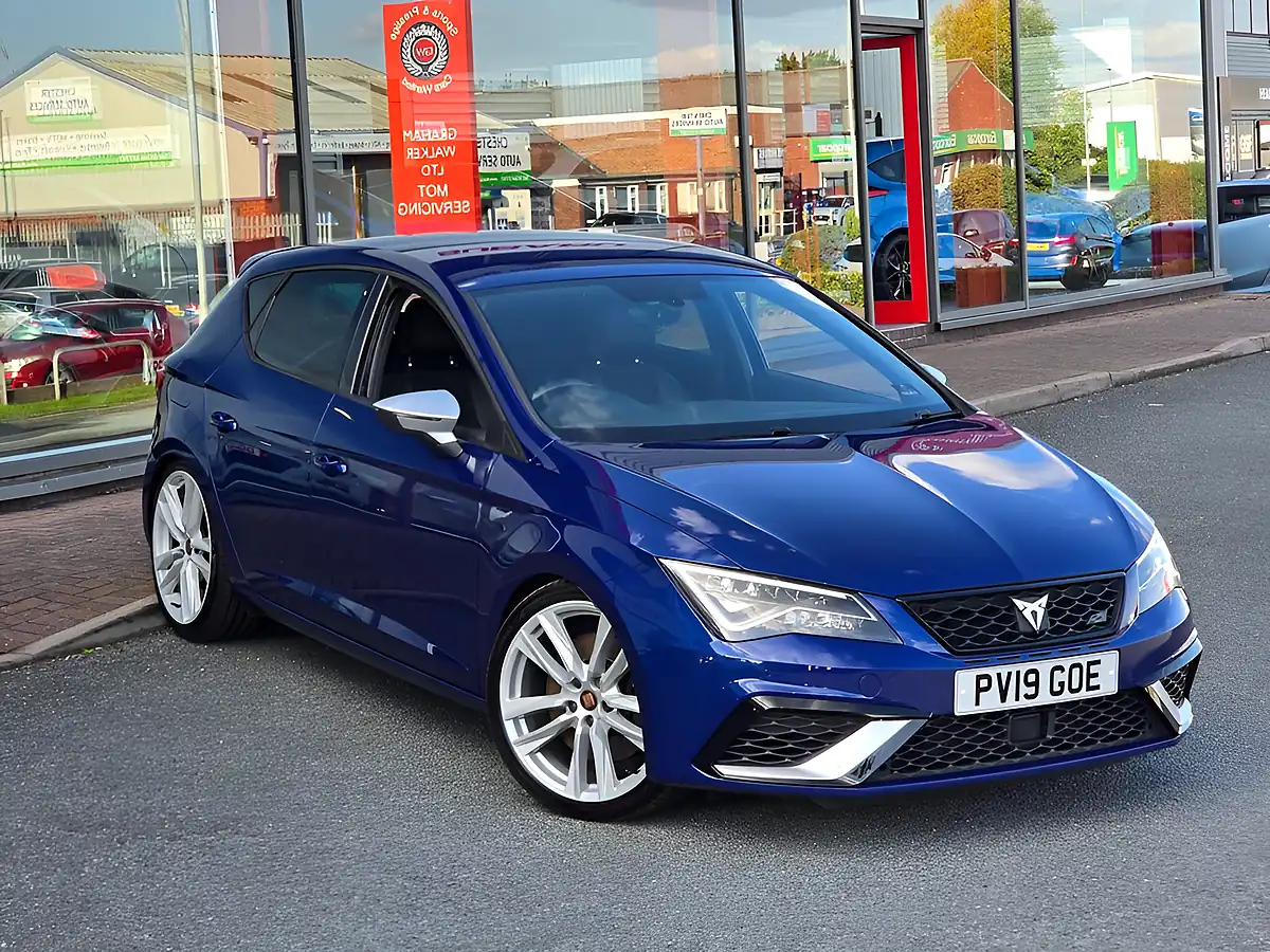 Used 2019 SEAT Leon Cupra Mystery Blue - Interior and Exterior details 9