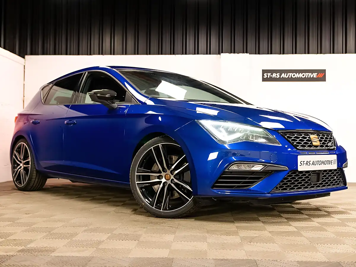 Used 2019 SEAT Leon Cupra Mystery Blue Metallic - Front View
