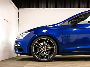 Used 2019 SEAT Leon Cupra Mystery Blue Metallic - Interior and Exterior details 15