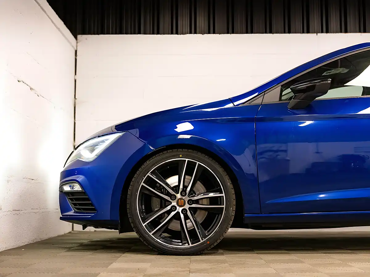 Used 2019 SEAT Leon Cupra Mystery Blue Metallic - Interior and Exterior details 15