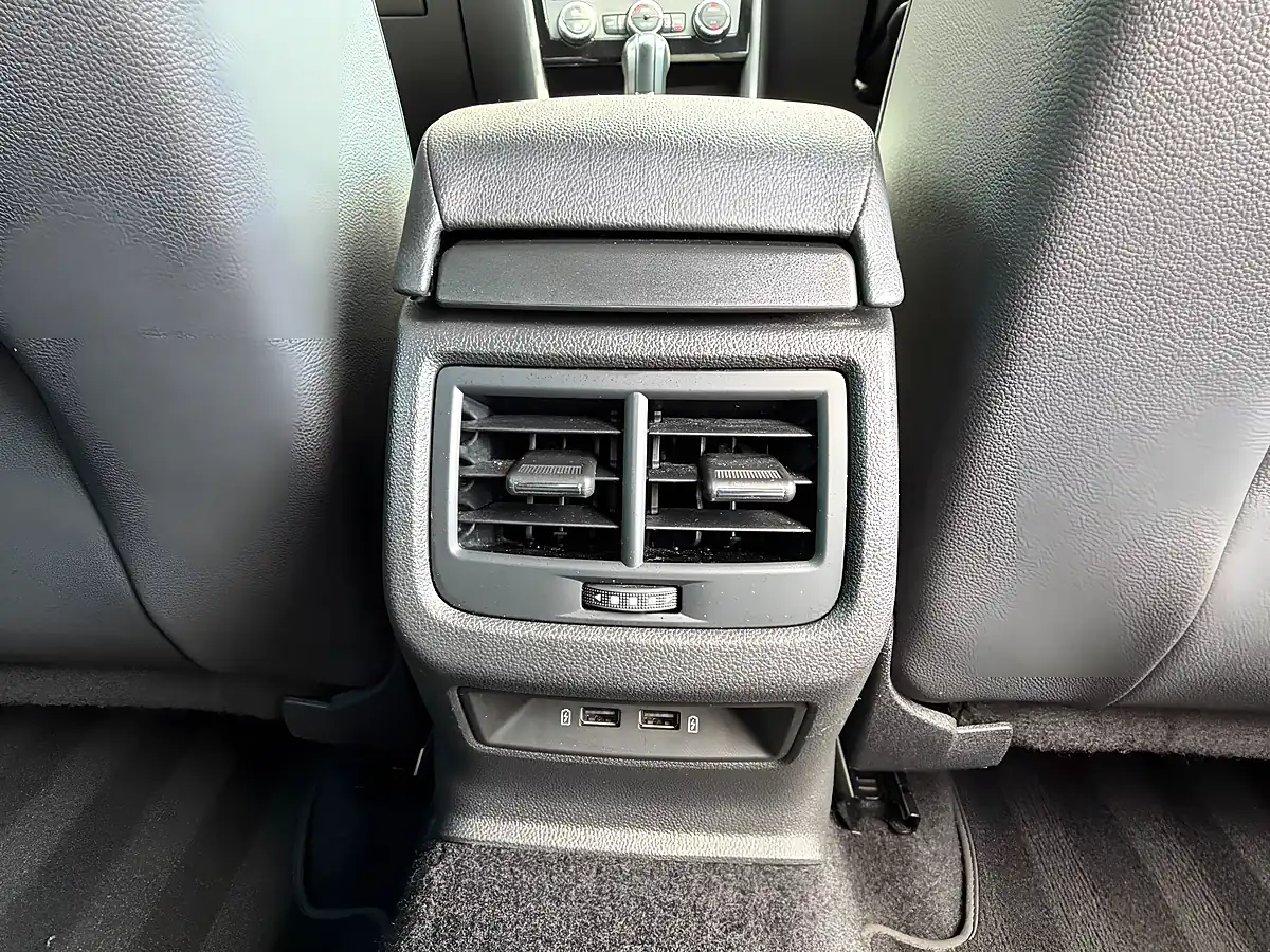 Used 2019 SEAT Leon Fr Black Edition Blue - Interior and Exterior details 14