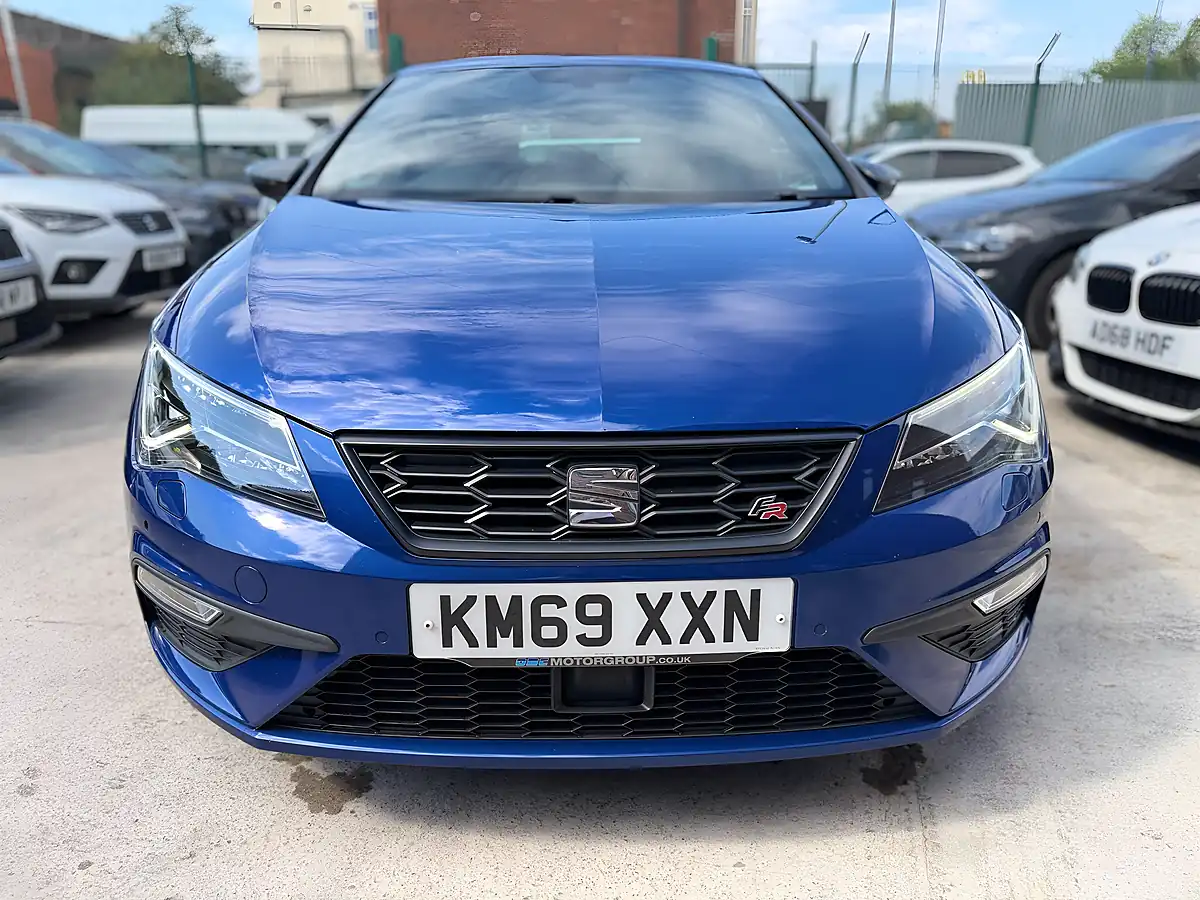 Used 2019 SEAT Leon Fr Black Edition Blue - Interior and Exterior details 5