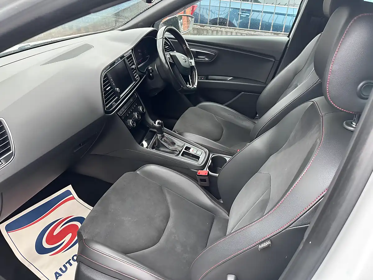 Used 2019 SEAT Leon Fr Black Edition White - Interior and Exterior details 15