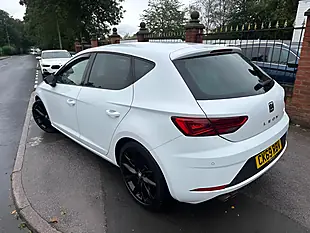 Used 2019 SEAT Leon Fr Black Edition White - Interior and Exterior details 5