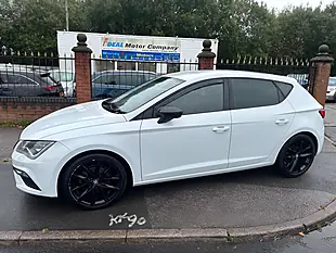 Used 2019 SEAT Leon Fr Black Edition White - Interior and Exterior details 8