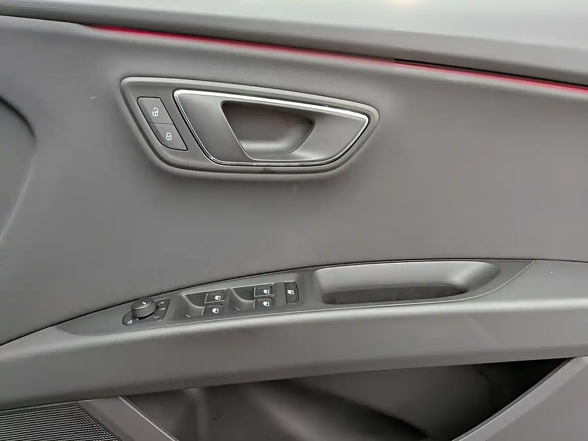 Used 2019 SEAT Leon Fr Black - Interior and Exterior details 13