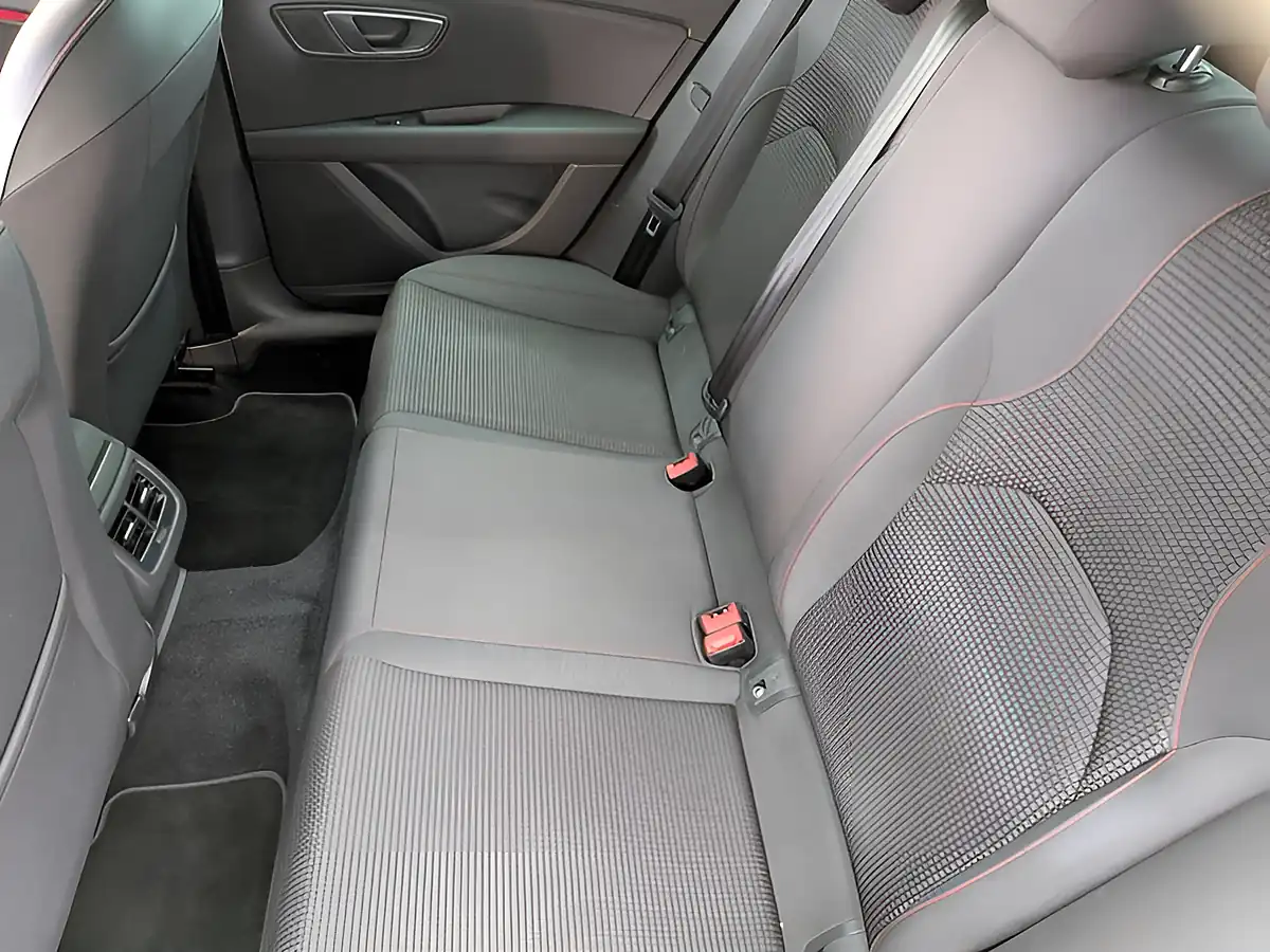 Used 2019 SEAT Leon Fr Black - Interior and Exterior details 17