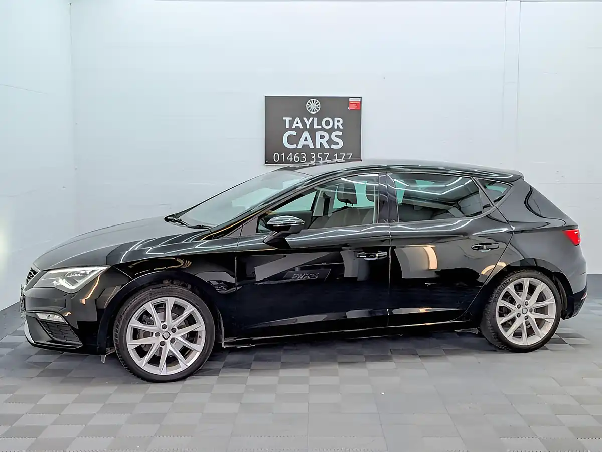 Used 2019 SEAT Leon Fr Black - Interior and Exterior details 8