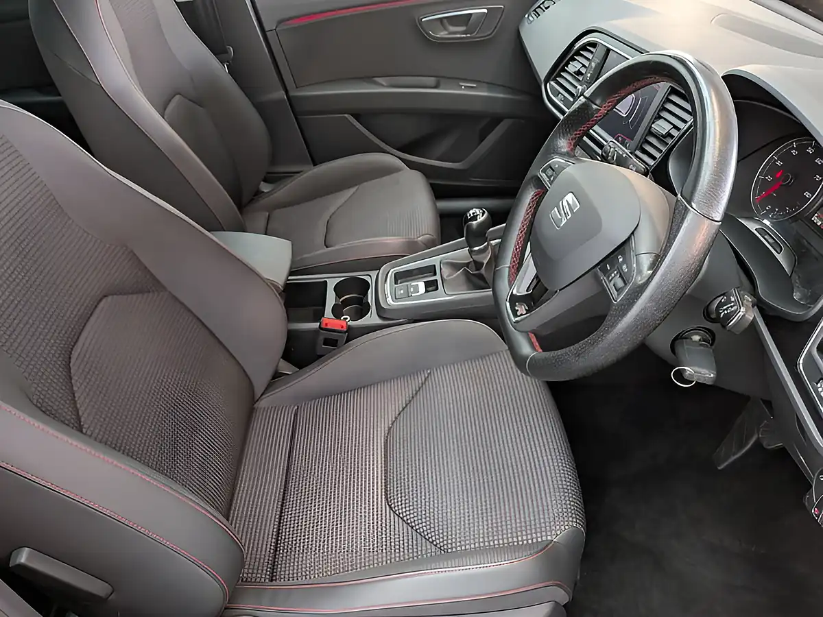 Used 2019 SEAT Leon Fr Black - Interior and Exterior details 9