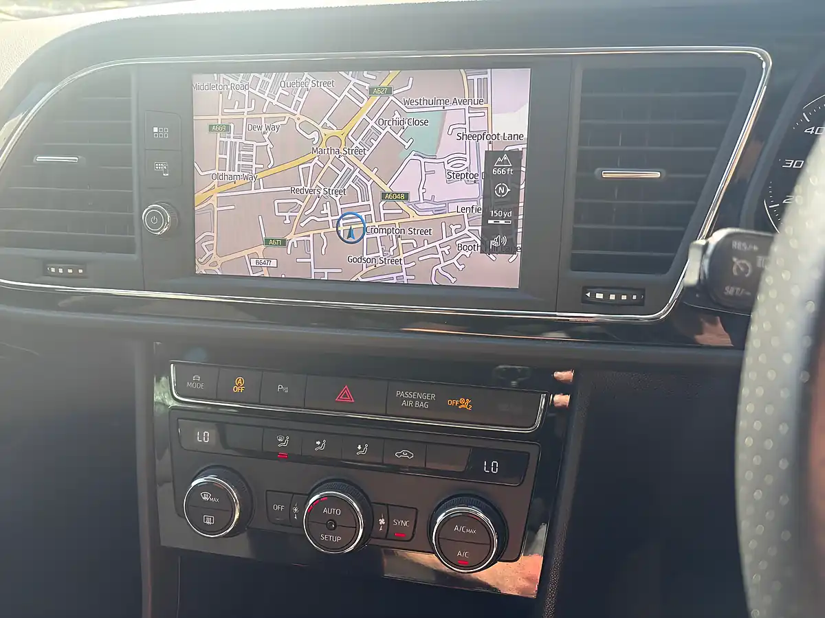 Used 2019 SEAT Leon Fr Blue - Interior and Exterior details 15