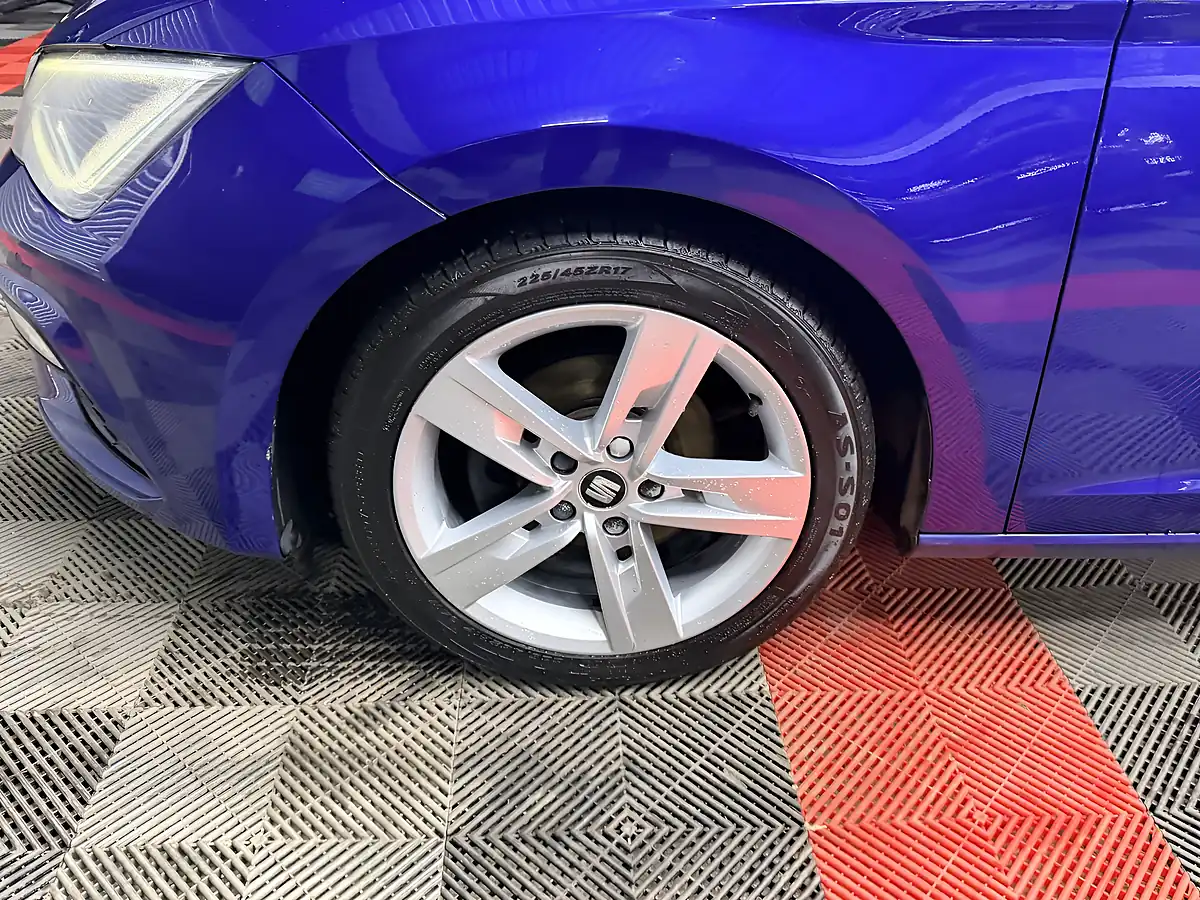 Used 2019 SEAT Leon Fr Blue - Interior and Exterior details 15
