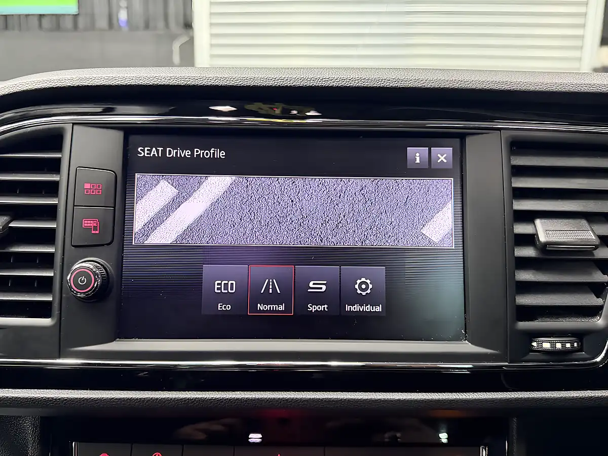 Used 2019 SEAT Leon Fr Blue - Interior and Exterior details 18