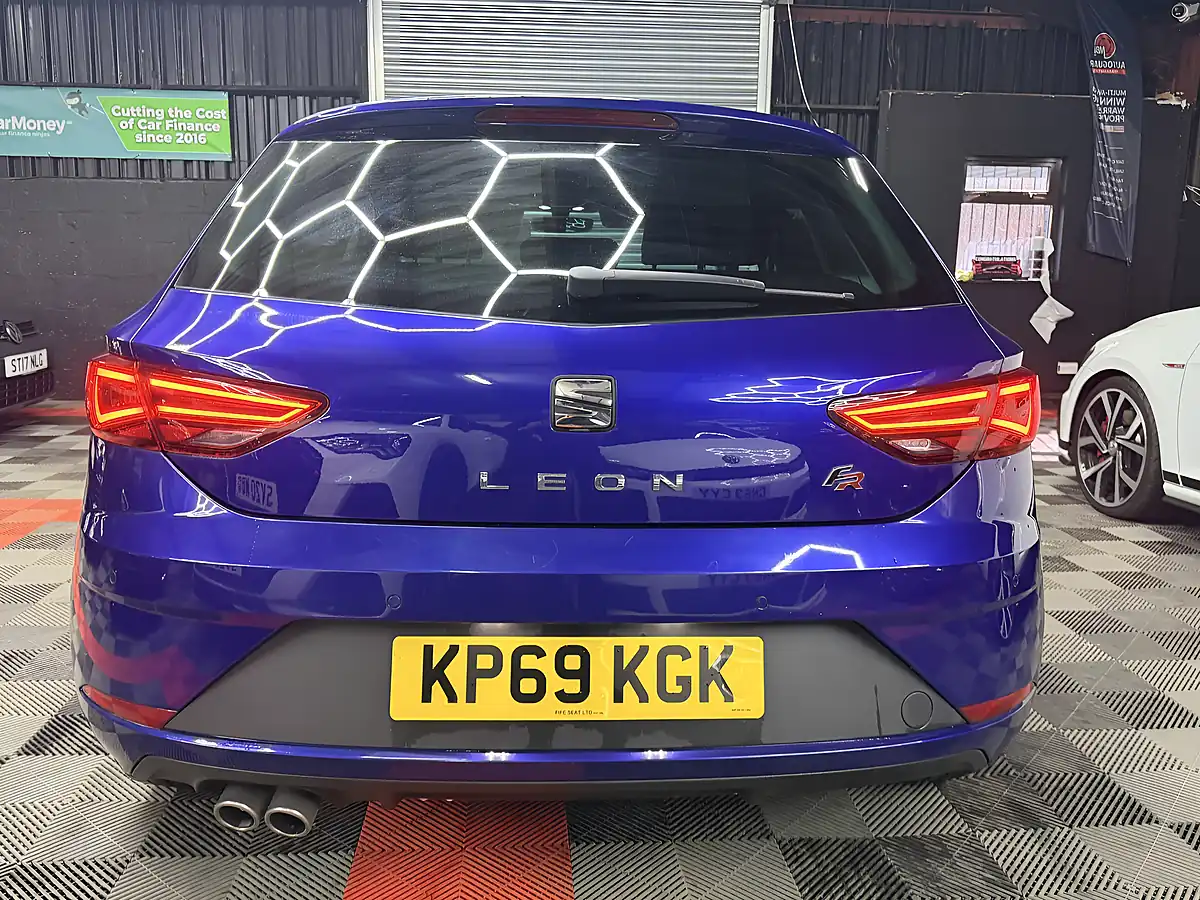 Used 2019 SEAT Leon Fr Blue - Interior and Exterior details 3