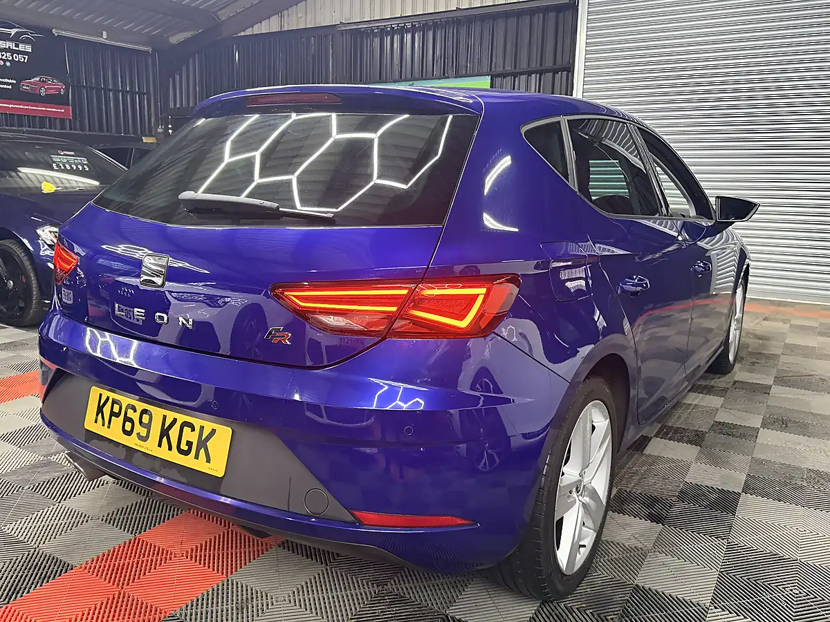 Used 2019 SEAT Leon Fr Blue - Interior and Exterior details 4