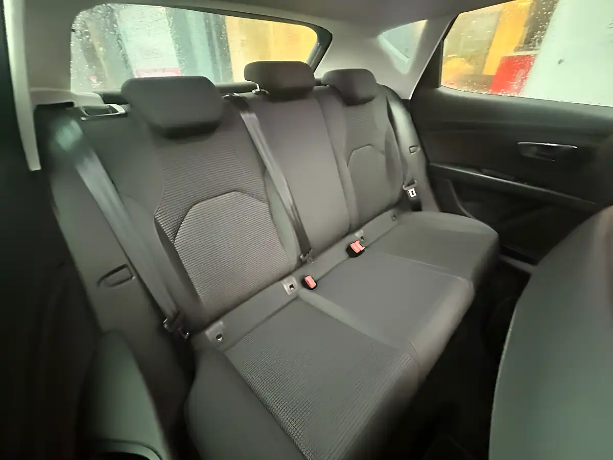 Used 2019 SEAT Leon Fr Grey - Interior and Exterior details 7
