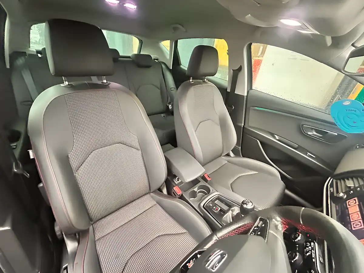 Used 2019 SEAT Leon Fr Grey - Interior and Exterior details 8