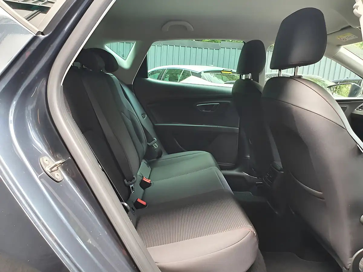 Used 2019 SEAT Leon Fr Grey - Interior and Exterior details 12