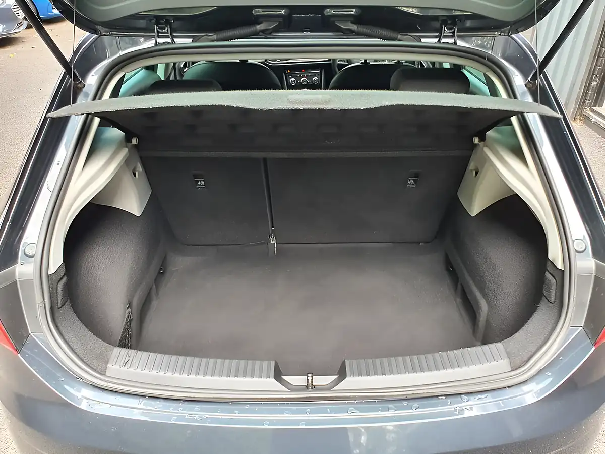 Used 2019 SEAT Leon Fr Grey - Interior and Exterior details 13