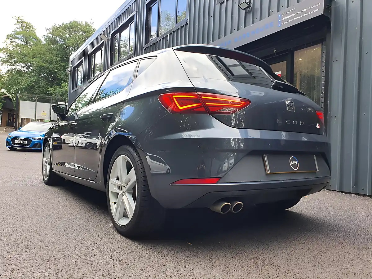 Used 2019 SEAT Leon Fr Grey - Interior and Exterior details 3