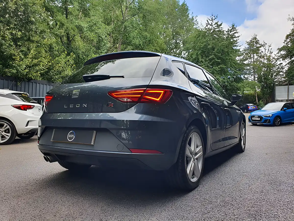Used 2019 SEAT Leon Fr Grey - Interior and Exterior details 6