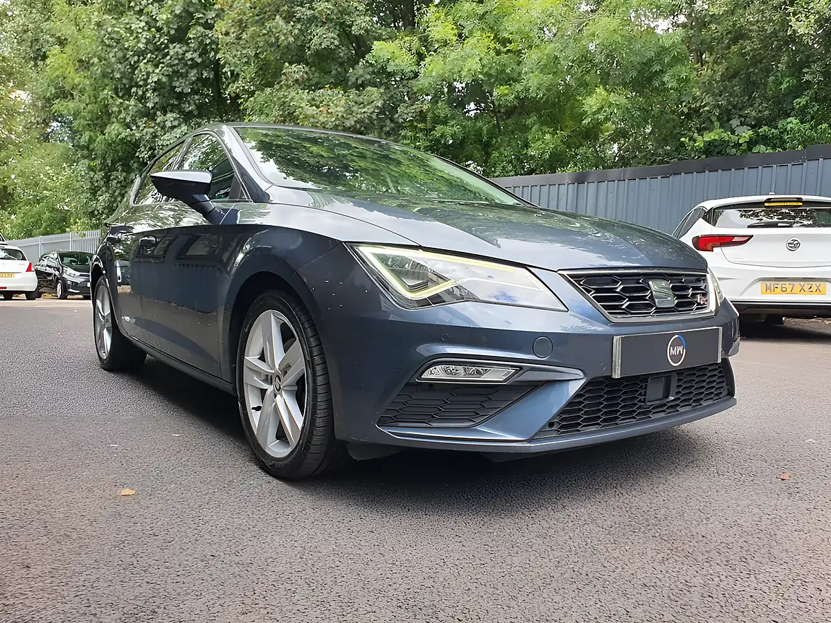 Used 2019 SEAT Leon Fr Grey - Interior and Exterior details 7