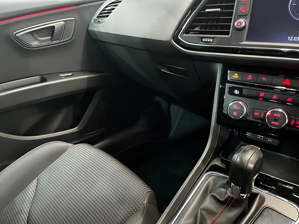 Used 2019 SEAT Leon Fr Grey - Interior and Exterior details 19