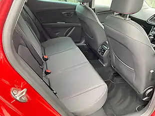Used 2019 SEAT Leon Fr Red - Interior and Exterior details 13