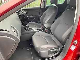 Used 2019 SEAT Leon Fr Red - Interior and Exterior details 14