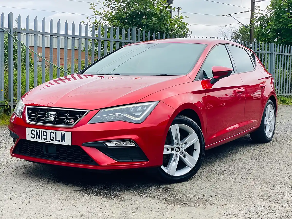 Used 2019 SEAT Leon Fr Red - Interior and Exterior details 3