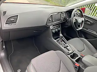 Used 2019 SEAT Leon Fr Red - Interior and Exterior details 7