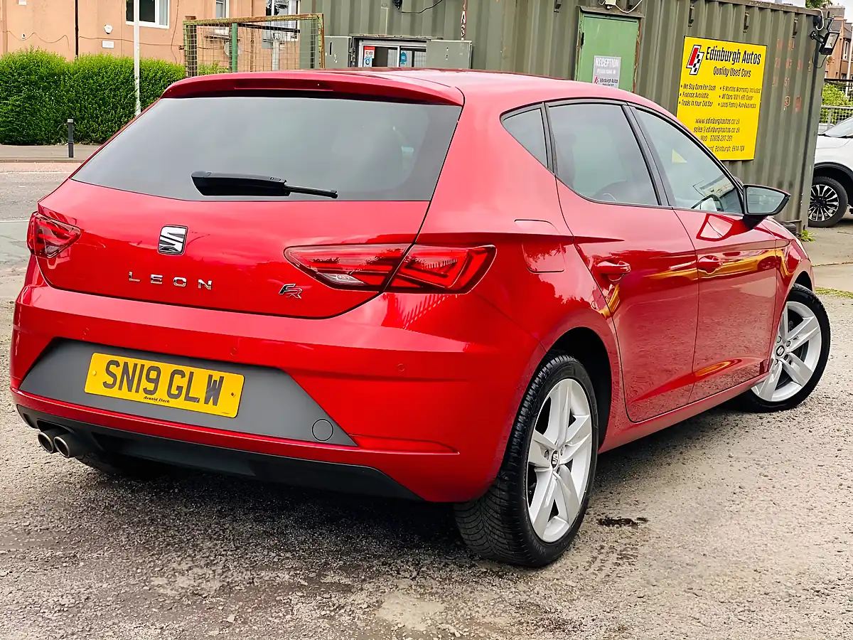 Used 2019 SEAT Leon Fr Red - Interior and Exterior details 8