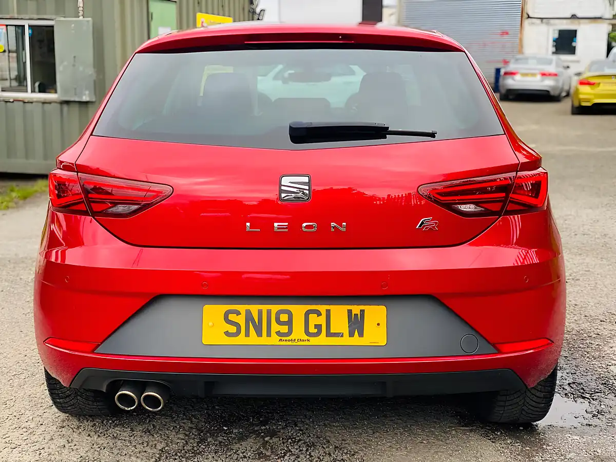 Used 2019 SEAT Leon Fr Red - Interior and Exterior details 9