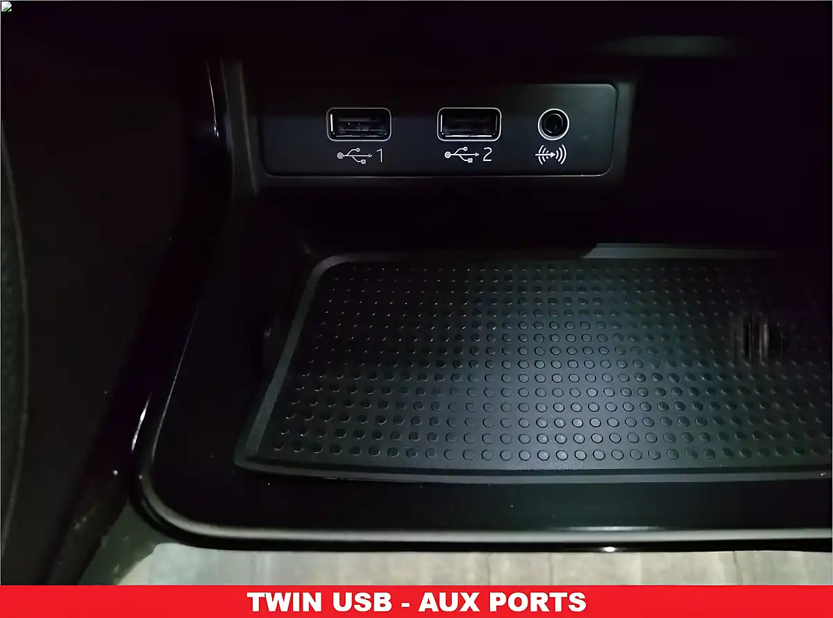 Used 2019 SEAT Leon Fr Sport Blue - Interior and Exterior details 12
